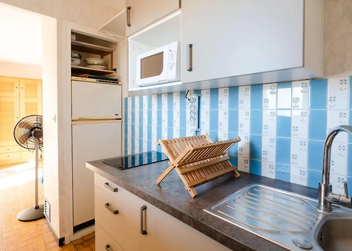 Apartment A 20m De La Avec Balcon Et Parking A Narbonne-plage - Fr-1-409-140 Narbonne