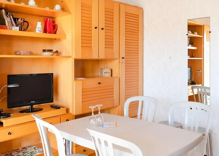 A 20m De La Avec Balcon Et Parking A Narbonne-plage - Fr-1-409-140 Apartment *